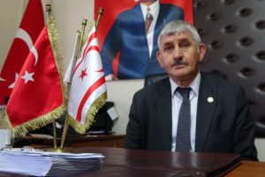 Kıbrıs gazileri KKTC Cumhurbaşkanı Akıncı'yı istifaya &ccedil;ağırdı