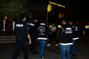 Farklı su&ccedil;lardan aranan 28 kişi yakalandı