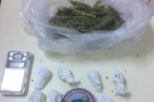 Uyuşturucu kuryesi yakalandı