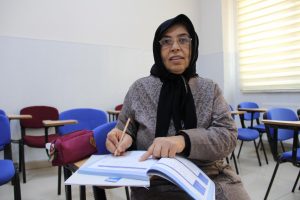 58 yaşında okuma yazma &ouml;ğrendi, ehliyet alacak