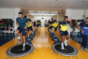 Fenerbah&ccedil;e salonda kuvvet &ccedil;alıştı