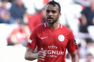 Antalyaspor'da Charles sevinci