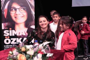 Bursa Nil&uuml;fer'de &ccedil;ocuklara kitap s&ouml;yleşileri