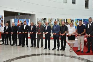 Kazakistanlı d&ouml;rt ressamın sergisi a&ccedil;ıldı