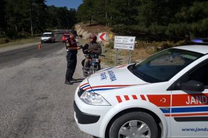 Jandarma uygulamasında aranan 23 kişi yakalandı