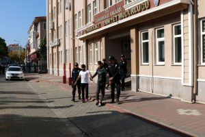 1 kişinin &ouml;ld&uuml;ğ&uuml; Afganların kavgasında 8 kişi adliyede