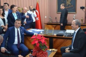 İmamoğlu: Kentsel d&ouml;n&uuml;ş&uuml;m i&ccedil;in bakanlıkla eş g&uuml;d&uuml;ml&uuml; &ccedil;alışacağız