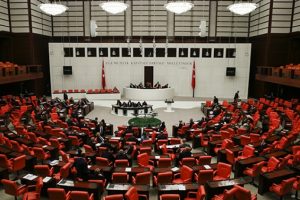 Meclis'te kabul edildi! Her ders i&ccedil;in ek &uuml;cret &ouml;denecek