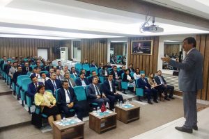 Bursa'da ilk defa y&ouml;neticiliğe atanan m&uuml;d&uuml;rlere bilgilendirme toplantısı yapıldı