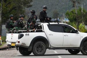 Endonezya'da ter&ouml;r operasyonlarına 26 g&ouml;zaltı
