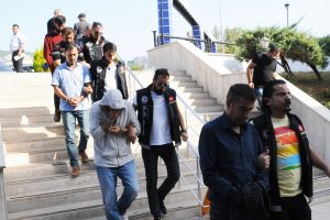 Milyonluk uyuşturucu zanlıları tutuklandı