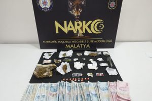 Sokak satıcılarına operasyon yapıldı