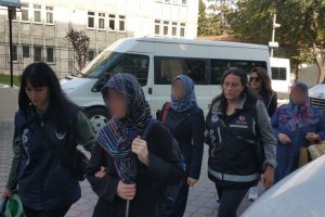 FET&Ouml;'den 3 kişi adliyeye sevk edildi