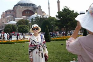 Turizm sekt&ouml;r&uuml;nde yeni rekor beklentisi