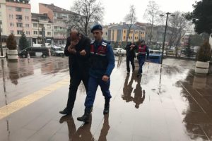 Bursa'da g&ouml;md&uuml;kleri esrarı &ccedil;ıkarırken yakalanan 2 sanığa 16 yıl hapis