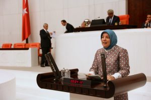 AK Parti Bursa Milletvekili G&ouml;zge&ccedil;: "&Uuml;retimin yarısını kadınlar ger&ccedil;ekleştiriyor"