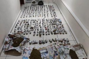 Satışa hazır 5 kilo esrar ele ge&ccedil;irildi