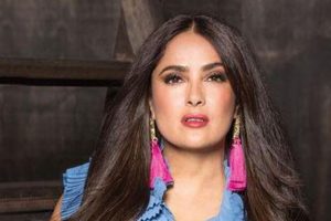 Salma Hayek'ten &ccedil;ıplak teşekk&uuml;r pozu!