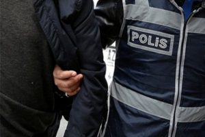 26 ka&ccedil;ak g&ouml;&ccedil;men yakalandı