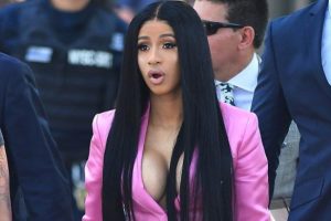 Cardi B'ye '3 milyon pound'luk y&uuml;z&uuml;k