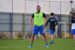 İlhan Parlak: Fransa'da kardeşlerimiz o selama durduğunda &ccedil;ok gururlandık