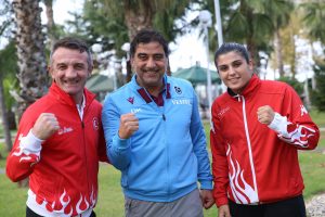 Ünal Karaman, dünya şampiyonu Busenaz'ı kutladı