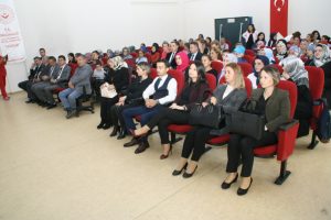 Kadınlara y&ouml;nelik eğitim programı d&uuml;zenlendi