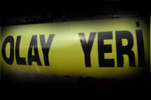 &Ccedil;&ouml;p kutusunun yanına bırakılan bebek &ccedil;antası polisi alarma ge&ccedil;irdi