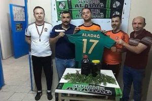 10 kilo pekmez karşılığında transfer oldu