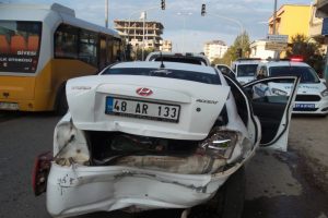 Gaziantep'te zincirleme kaza:2 yaralı