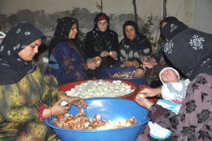 Mehmet&ccedil;ik i&ccedil;in gece boyu lahmacun hazırladılar