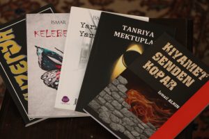 Acılı anne hayatını kaybeden evladını kitapları ile yaşatıyor