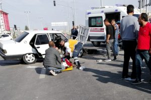 Trafik kazasında 4 kişi yaralandı