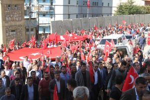 Şemdinli'de Mehmet&ccedil;iğe destek y&uuml;r&uuml;y&uuml;ş&uuml;