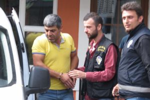 K&ouml;pr&uuml;y&uuml; kapatan kişi adliyeye sevk edildi