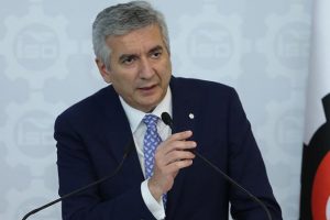 "S&ouml;z konusu vatansa ekonomi dahil her şey ikinci planda kalır"