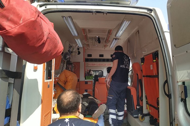 Yaya ge&ccedil;idindeki anne kıza &ccedil;arpan motosikletli ka&ccedil;tı