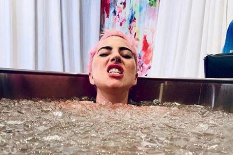 Lady Gaga buz banyosunda şifa buldu