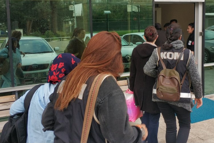 FET&Ouml;'den adliyeye sevk edilen 3 kişiye adli kontrol