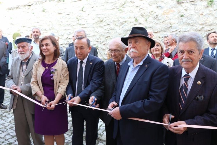 Safran Festivali kortej y&uuml;r&uuml;y&uuml;ş&uuml;yle başladı