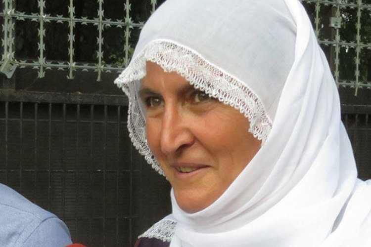 Ter&ouml;r &ouml;rg&uuml;t&uuml;n&uuml;n elinden kurtardığı oğlunu evlendirdi