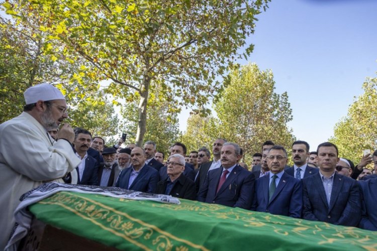 Yazar Nuri Pakdil son yolculuğuna uğurlandı