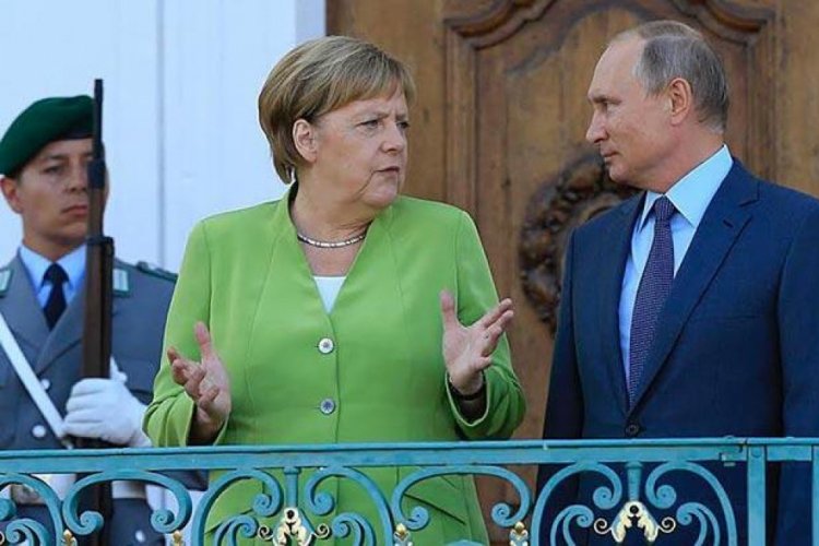 Merkel ve Putin Suriye'yi g&ouml;r&uuml;şt&uuml;