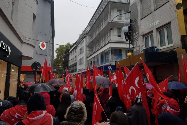 Almanya'daki T&uuml;rklerden Barış Pınarı Harekatı'na destek