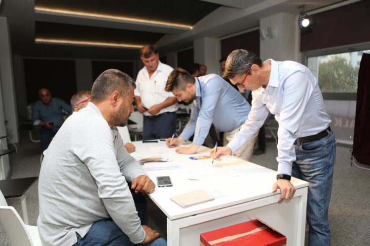 Bursa Nil&uuml;fer'de se&ccedil;im heyecanı