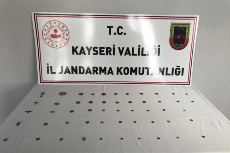 Jandarmadan tarihi eser ka&ccedil;ak&ccedil;ılarına darbe