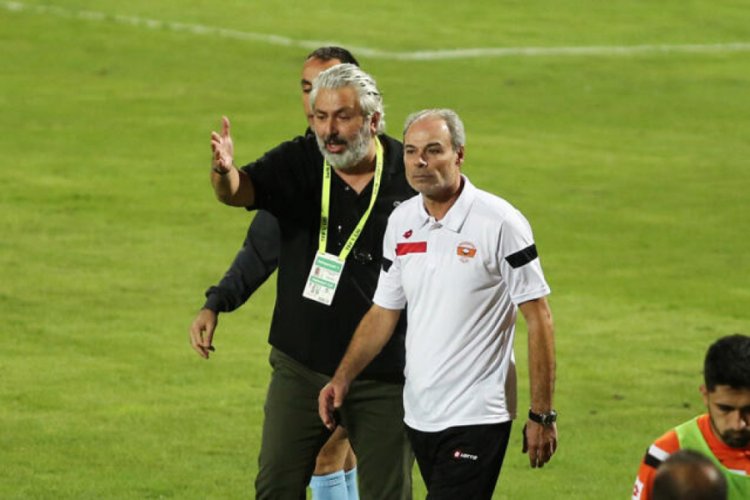Engin İpekoğlu'na kırmızı kart!