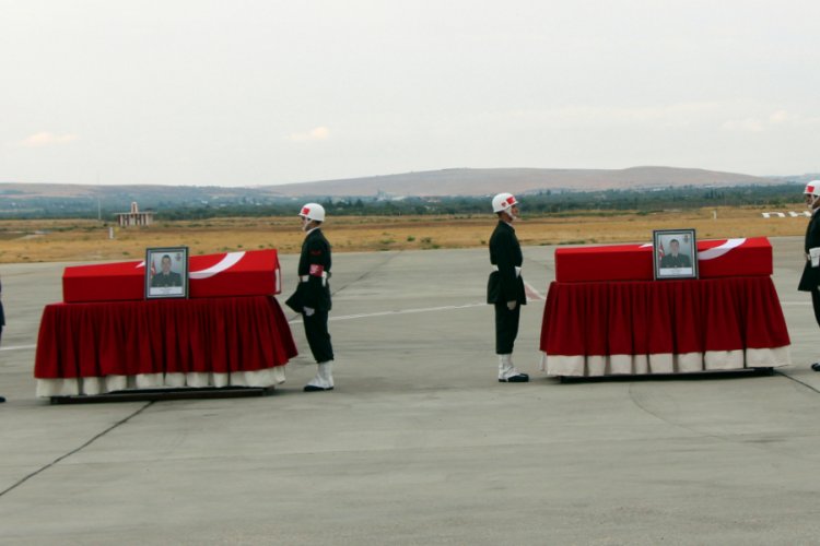 İki şehit memleketlerine uğurlandı