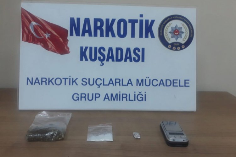 Ş&uuml;phelinin sırt &ccedil;antasından uyuşturucu madde &ccedil;ıktı