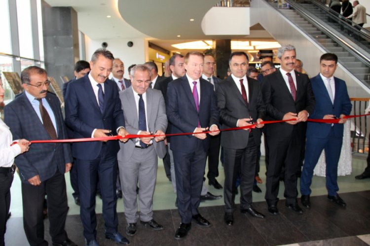 Yozgat'ta "Avustralya'da T&uuml;rk Kimliğinin ifadeleri" sergisi a&ccedil;ıldı